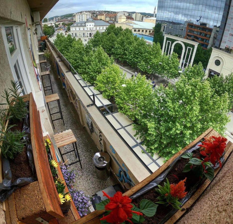 Center Apartment Pristina Eksteriør billede